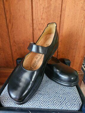 Birkenstocks 'Footprints' Black Mary Janes, Size EU 41, Like New!